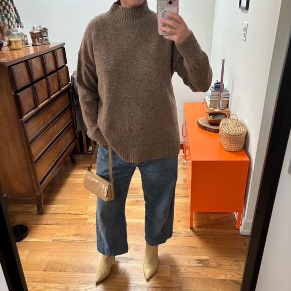 Wool Blend Tan Mid Turtleneck Sweater - Women’s Size M - Picture 2 of 11